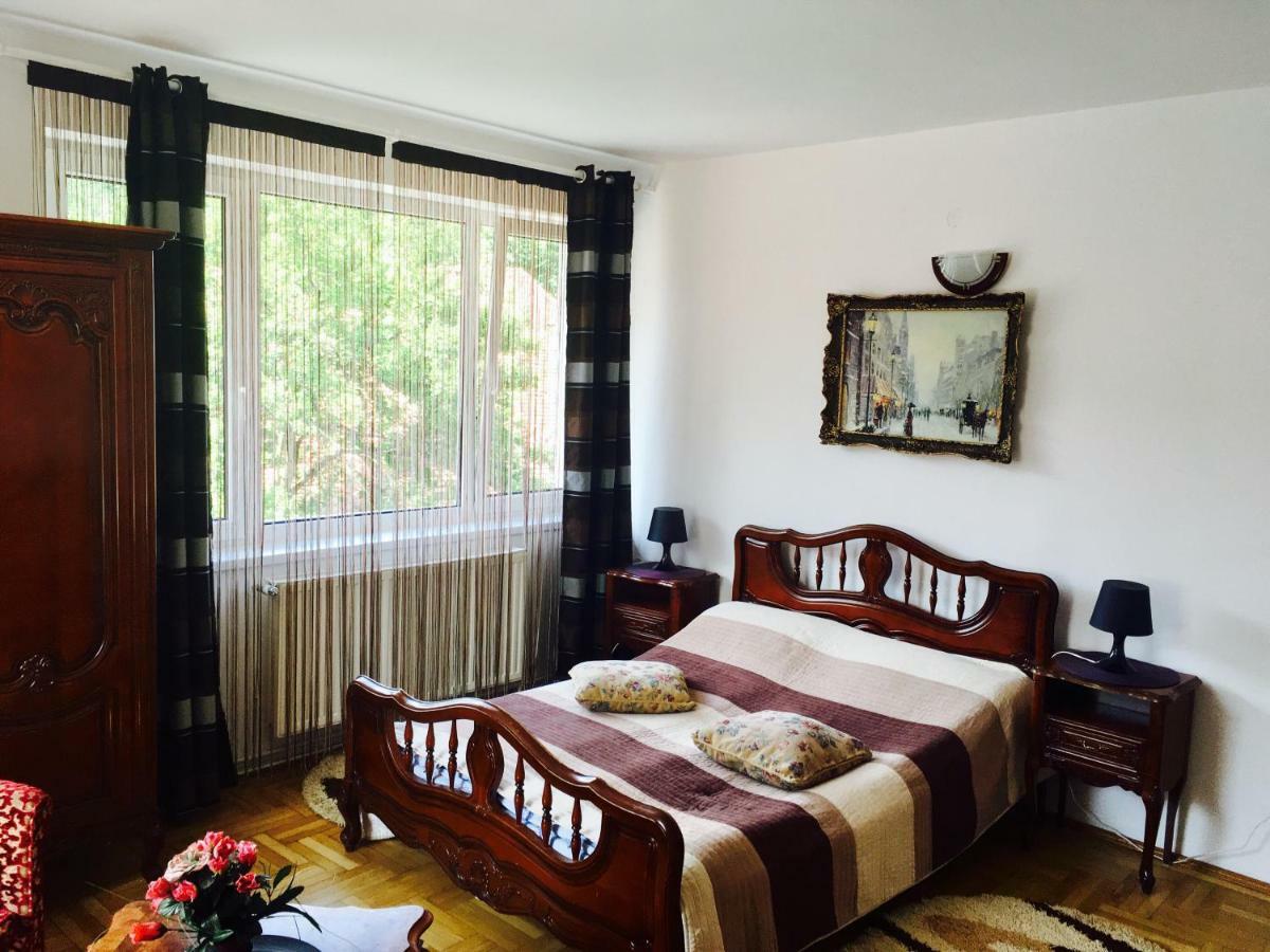 Rolling Stone Hostel Braşov Dış mekan fotoğraf