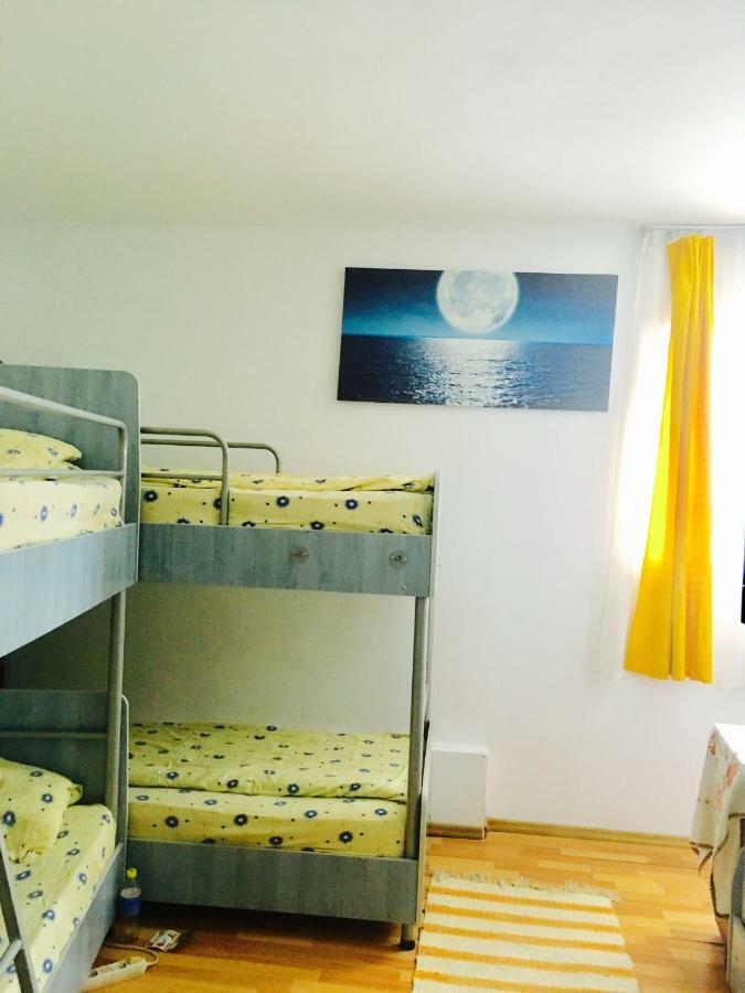 Rolling Stone Hostel Braşov Dış mekan fotoğraf